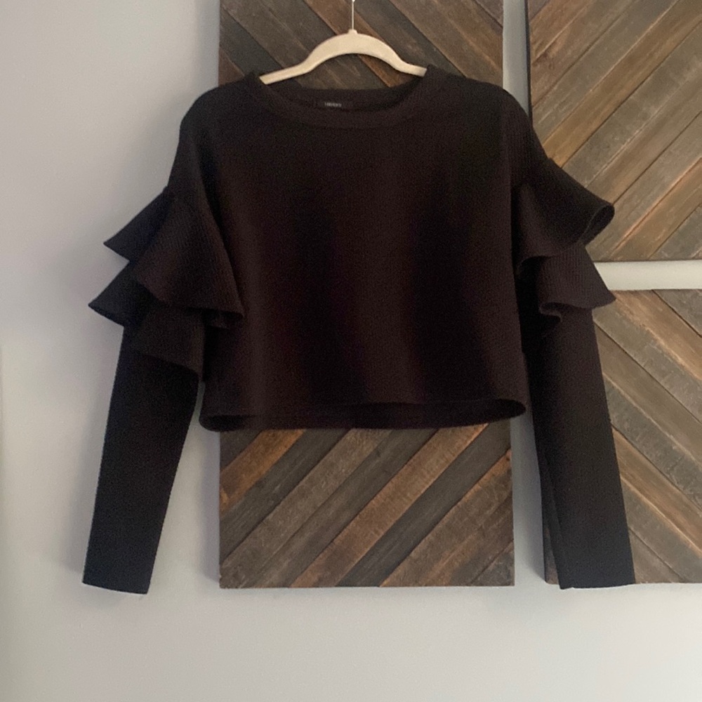 Forever 21 ruffle sleeve top